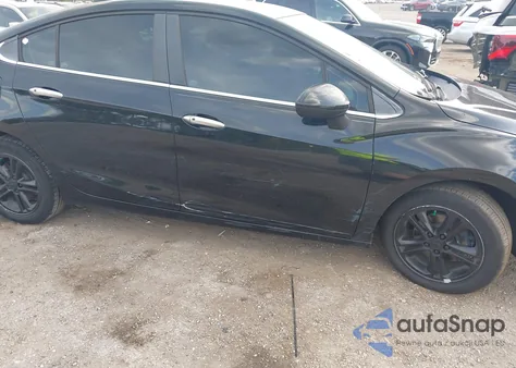 2018 Chevrolet Cruze Lt Auto z USA, uszkodzony, nr VIN 1G1BE5SM5J7107568
